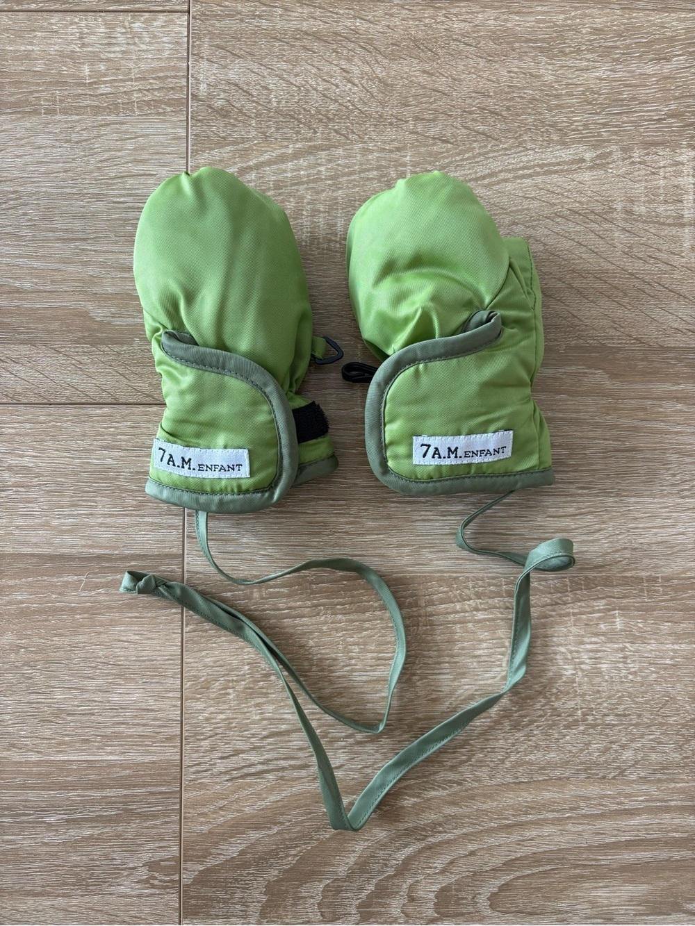 7 A.M. Enfant Classic Warm Winter Mittens 6-12 months